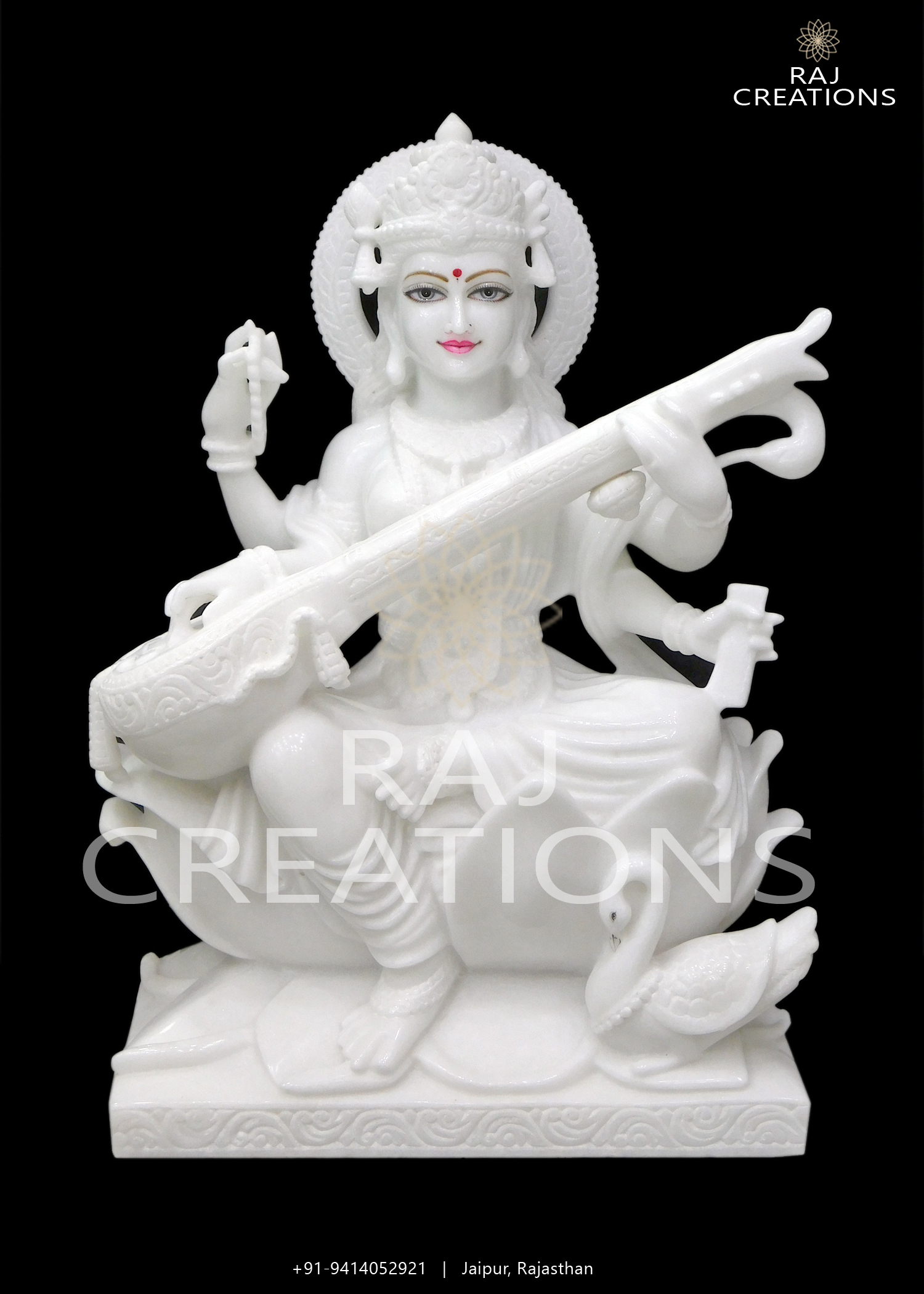 Saraswati Maa Marble Moorti Sitting On Lotus