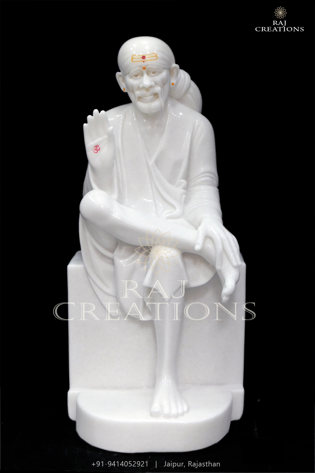 Marble Sai Baba Statue in Ashirwad position